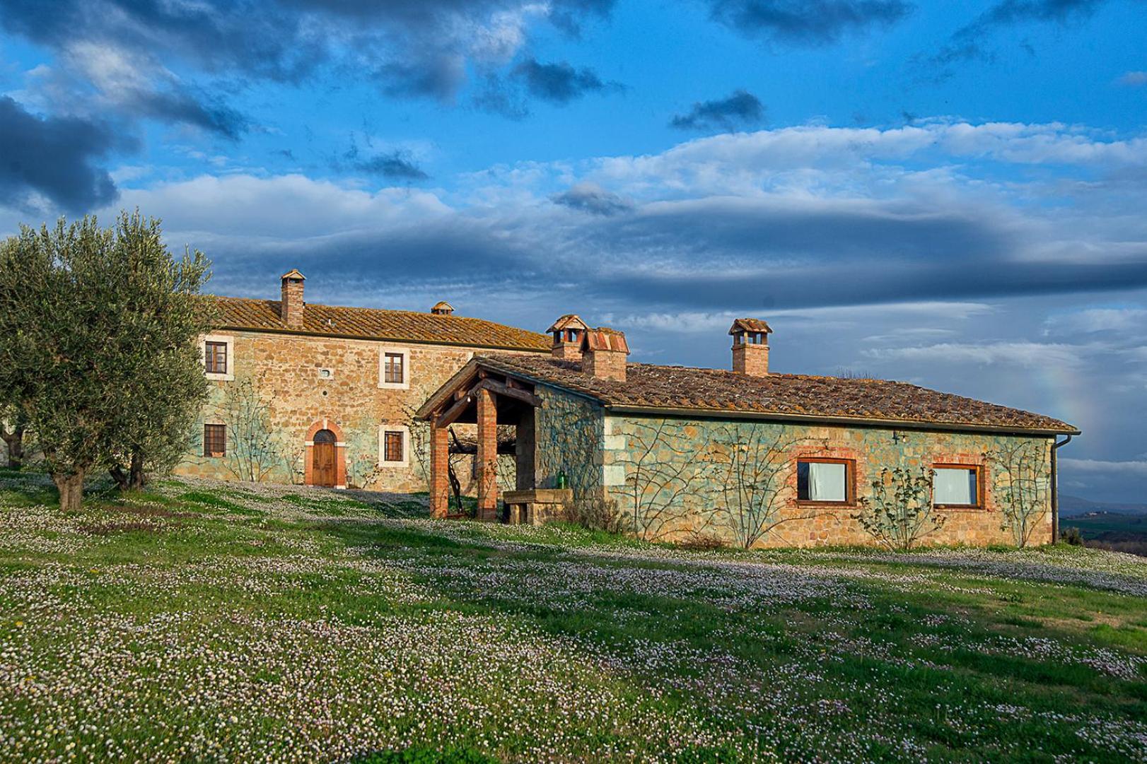 Agriturismo Le Sorbelle D'Orcia Con Piscina Pienza Zewnętrze zdjęcie