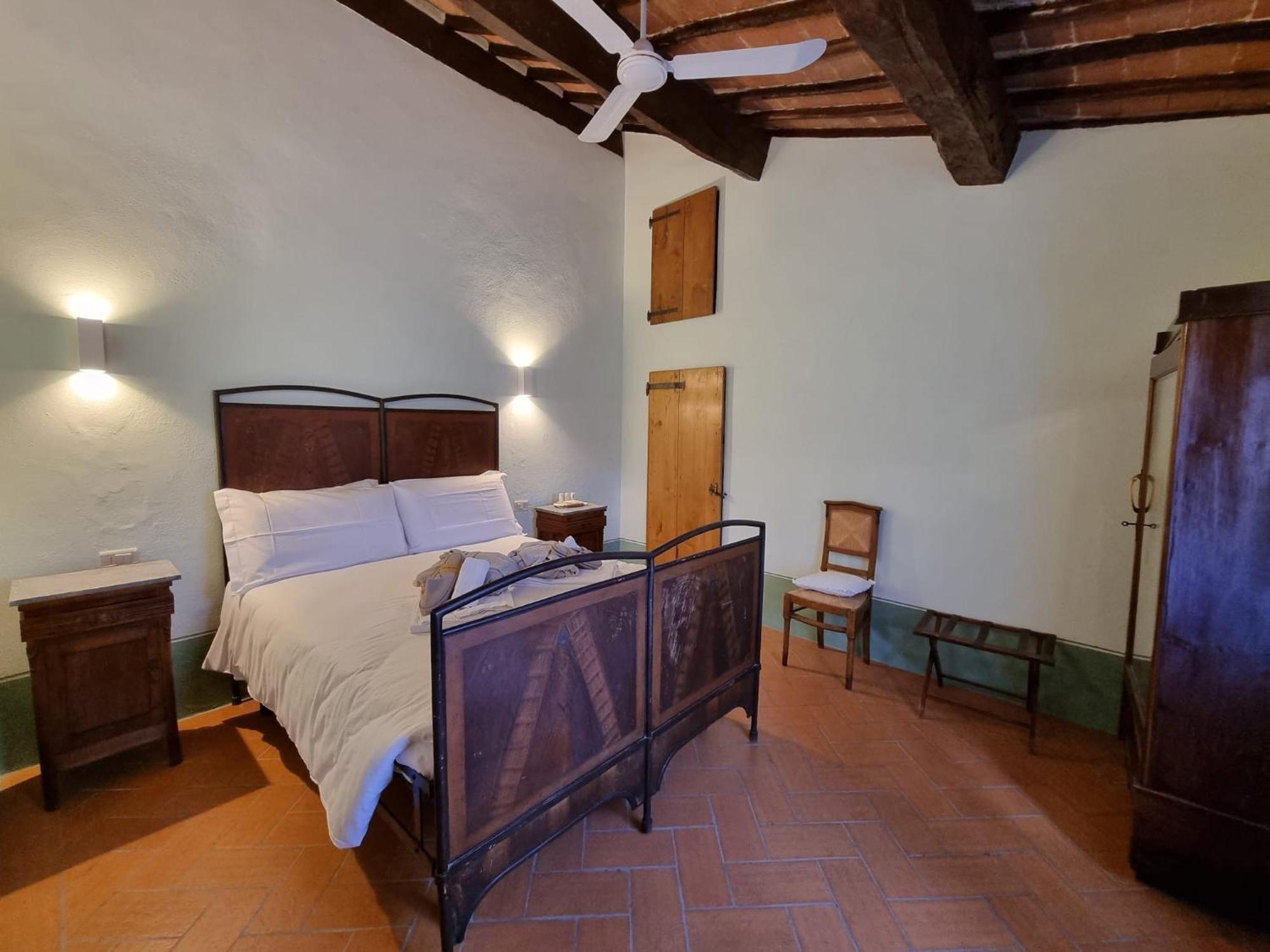 Agriturismo Le Sorbelle D'Orcia Con Piscina Pienza Zewnętrze zdjęcie
