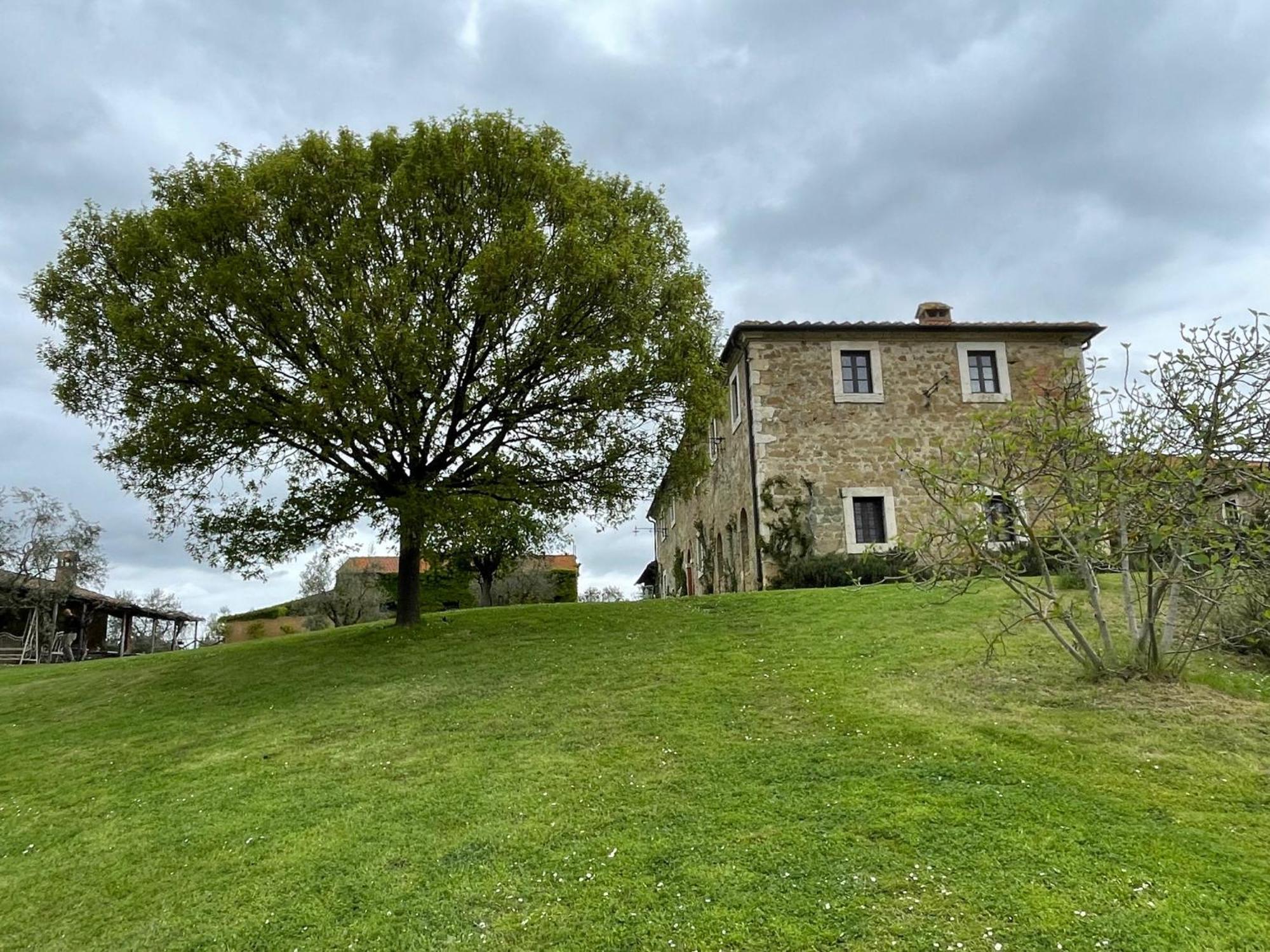 Agriturismo Le Sorbelle D'Orcia Con Piscina Pienza Zewnętrze zdjęcie