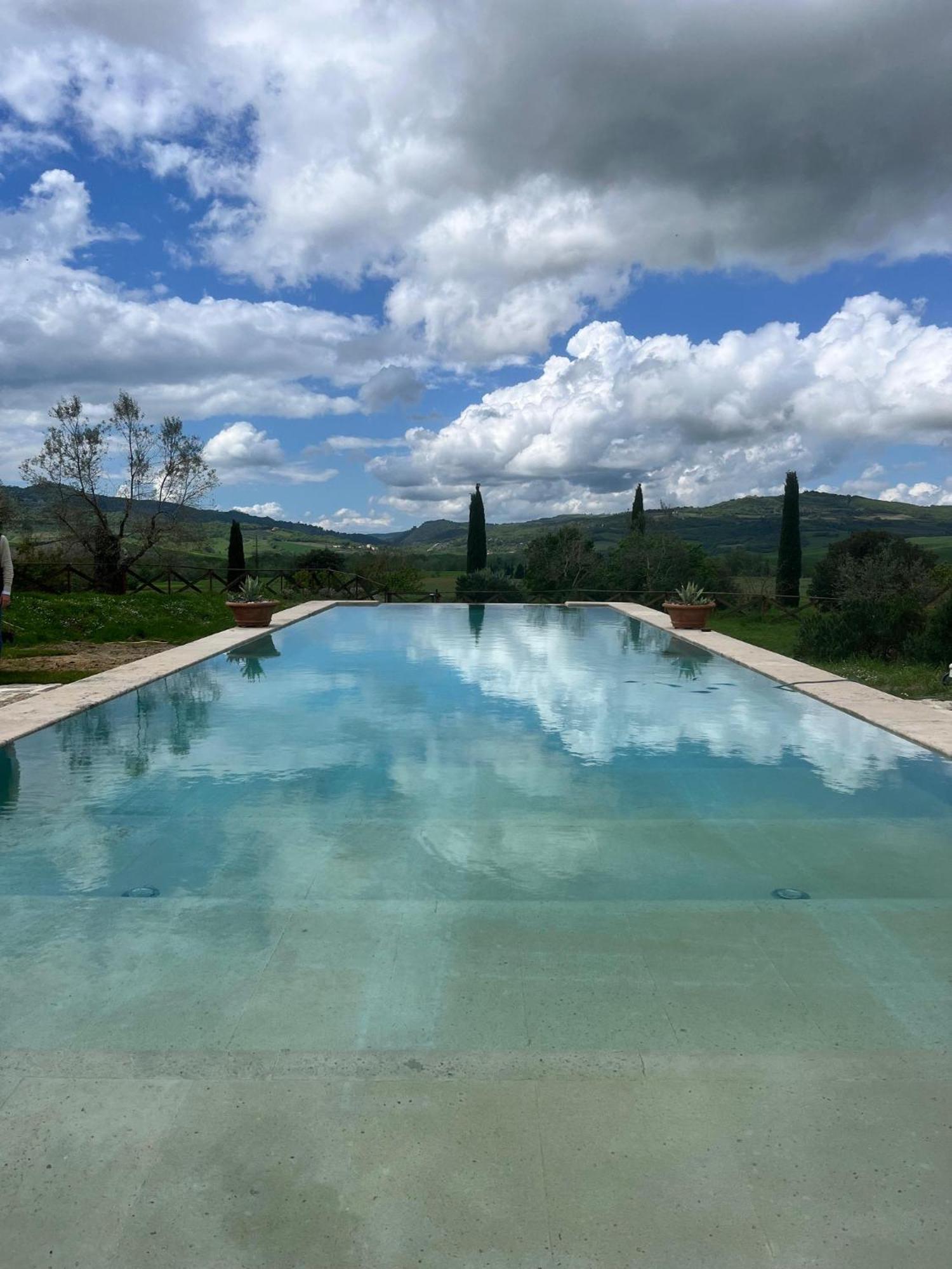 Agriturismo Le Sorbelle D'Orcia Con Piscina Pienza Zewnętrze zdjęcie