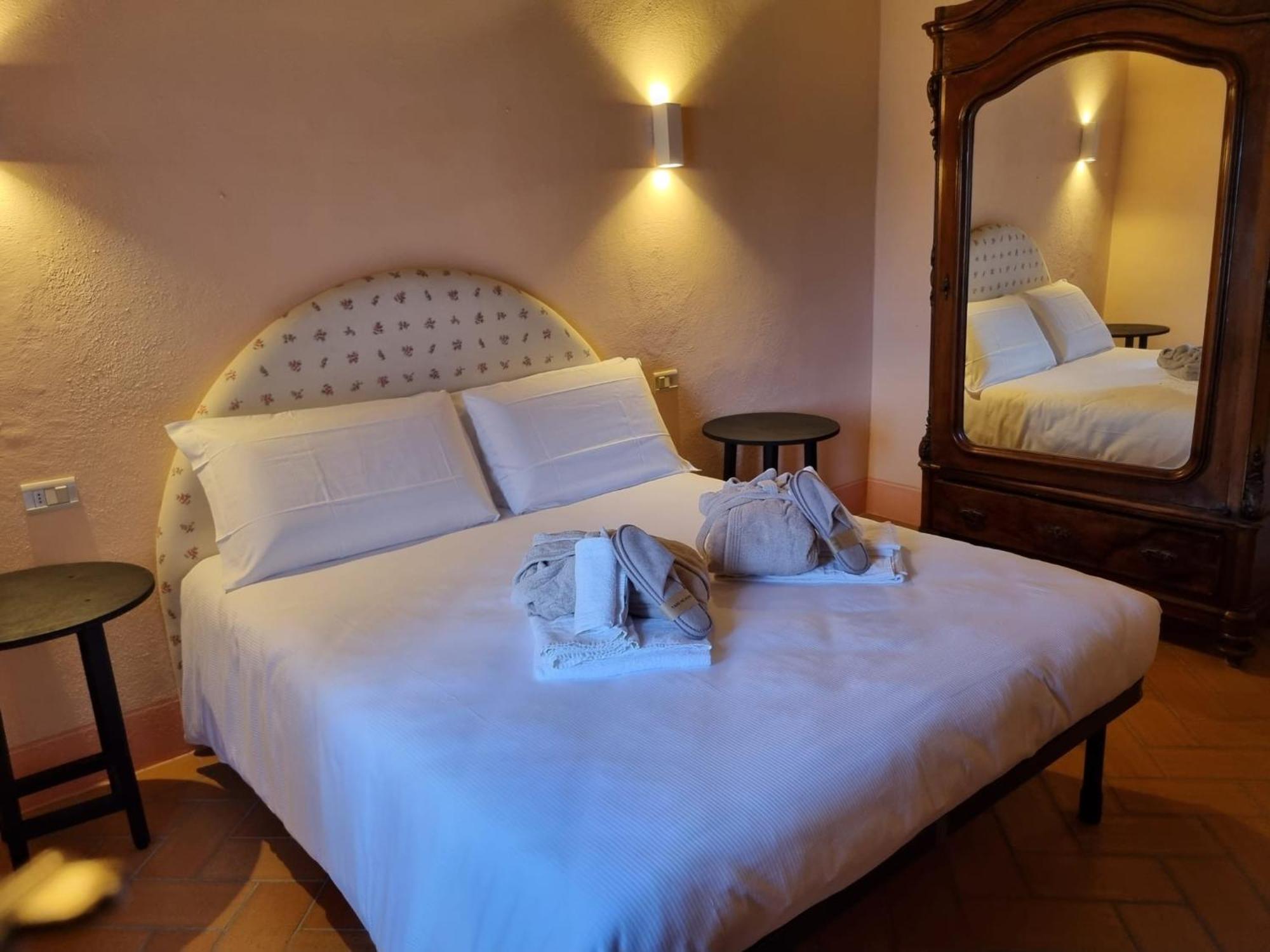Agriturismo Le Sorbelle D'Orcia Con Piscina Pienza Zewnętrze zdjęcie